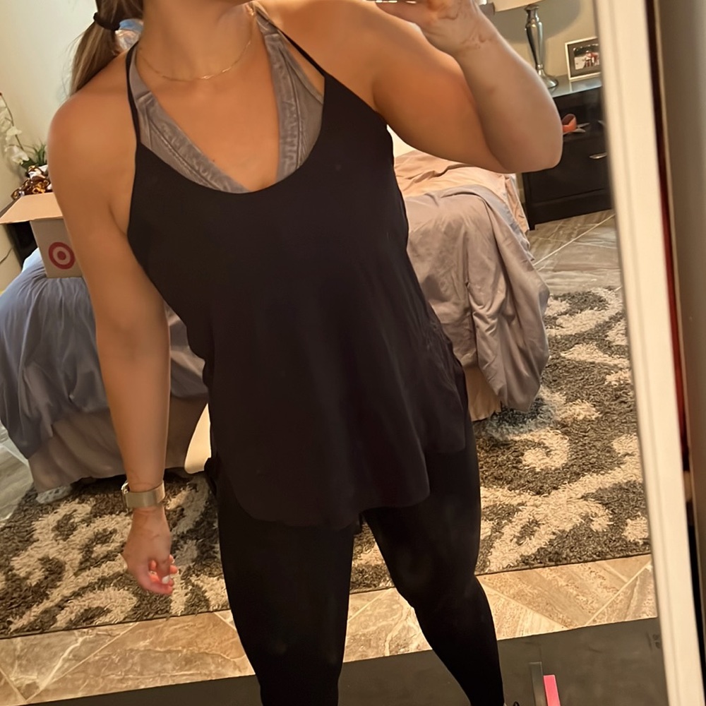 Lululemon black tank